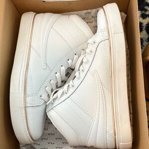 Fila womens Classic mid smokescreen White Sneakers rose gold trim 7.5